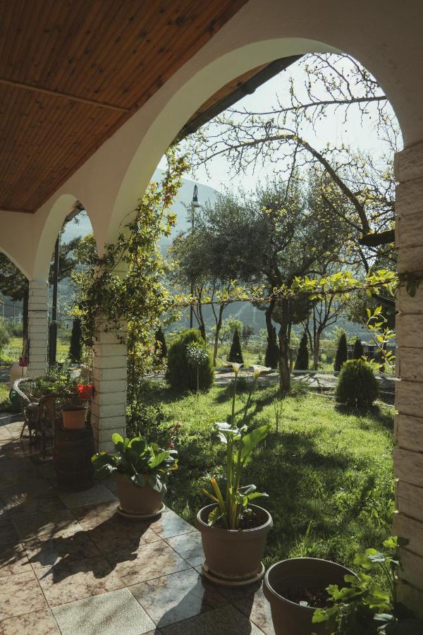 Guesthouse Lord Byron Τεπελένι Εξωτερικό φωτογραφία